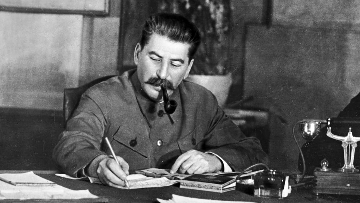 Josif Stalin.