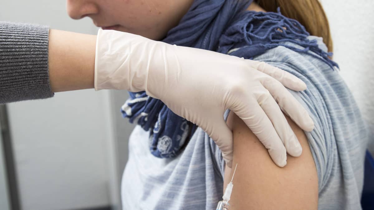 Nuorten naisten syöpä voi hävitä kuin polio Suomesta – professori: Uusi  testi on 70 prosenttia parempi kuin papa-koe