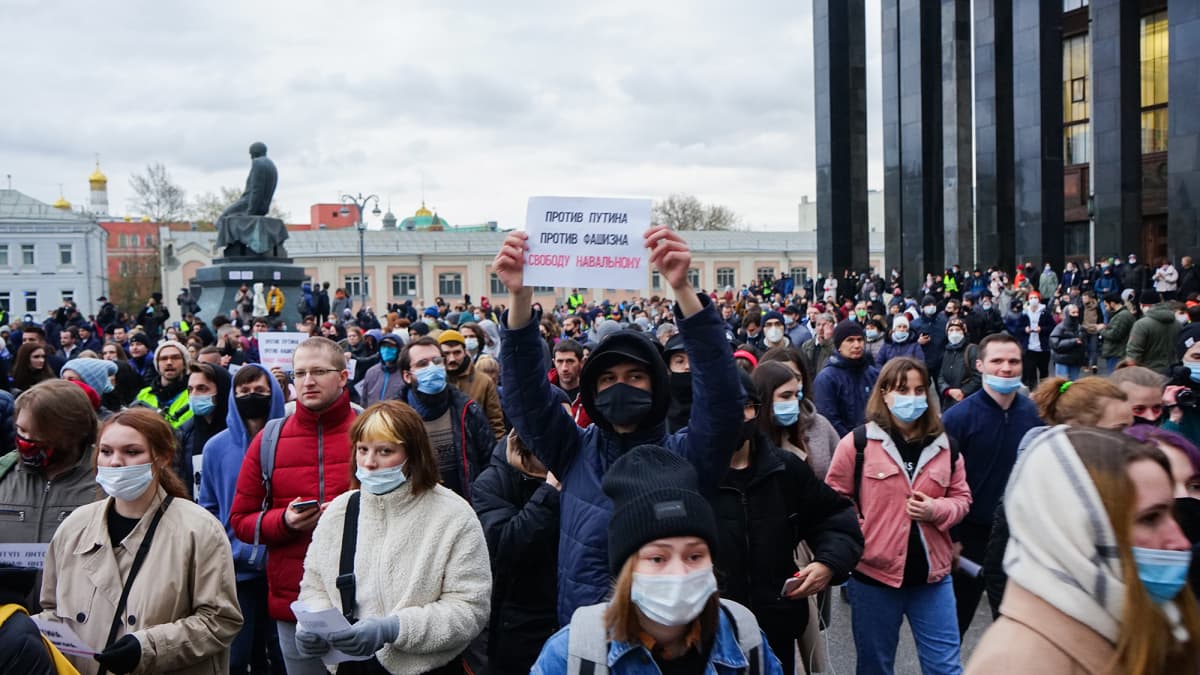 Mielenosoittajia Moskovassa.
