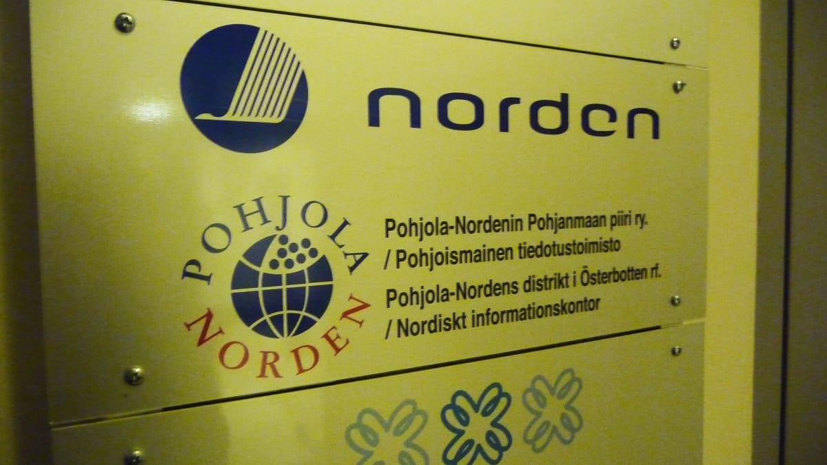 Oikeus langetti Pohjola-Nordenin tukisäätiön hallituksen ex-jäsenelle lähes  250 000 euron korvaukset | Yle Uutiset