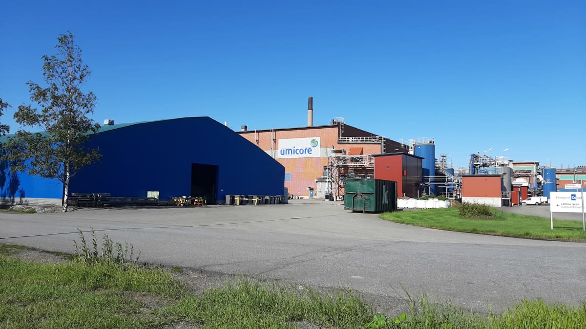 Kobolttivalmistaja Umicore Finland kasvattaa akkumateriaalien  valmistuskapasiteettiaan Kokkolassa | Yle Uutiset