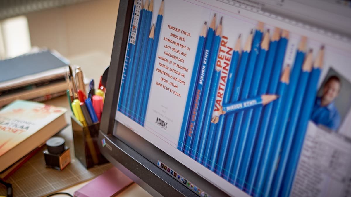 Bestseller Kirjojen Kansiin Kohdistuu Kovat Paineet Olin Kauhuissani Kun Sain Tehtavakseni Tervon Kirjan Kannet Yle Uutiset Yle Fi