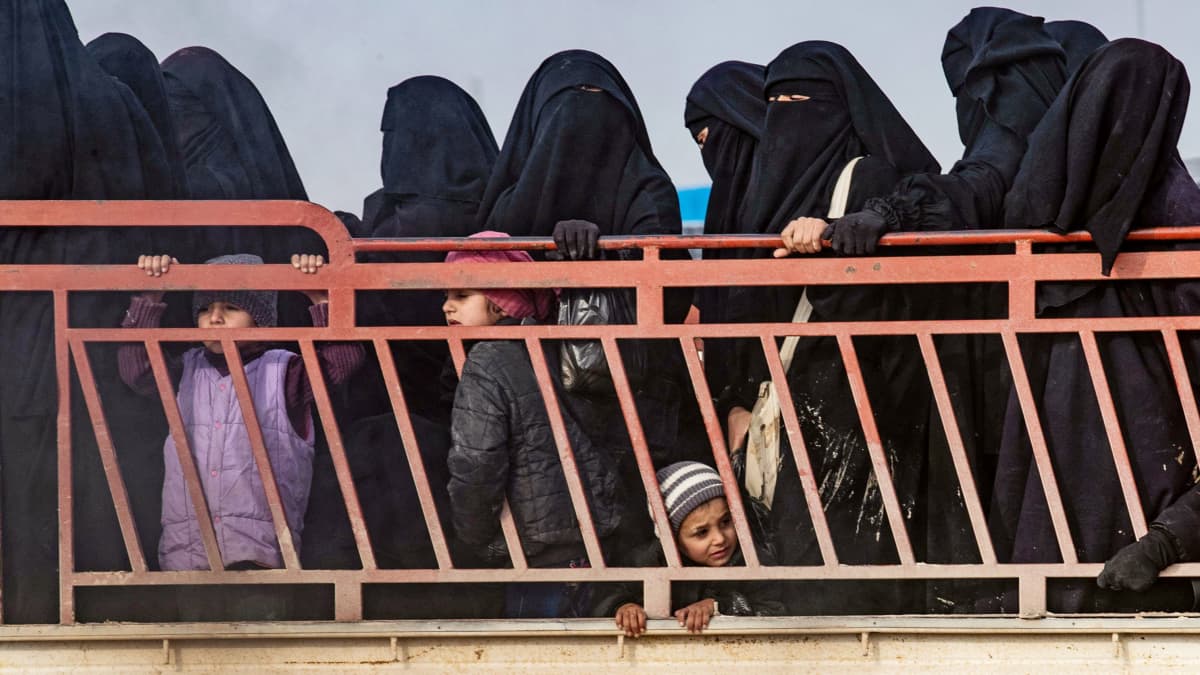 al-holin naisia ja lapsia