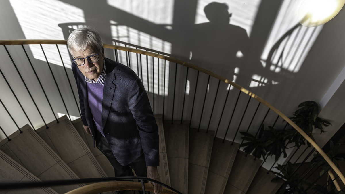 Talousnobelisti Bengt Holmström: Suomalaiset työmarkkinat toimivat itsekkäästi