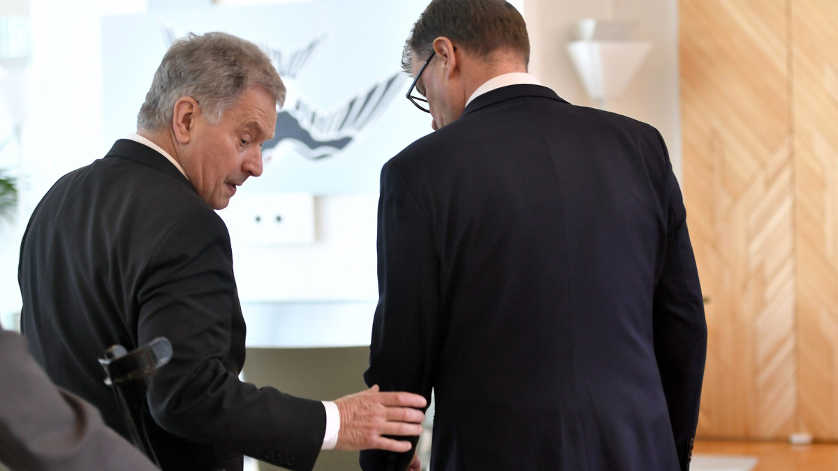 Pääministeri Juha Sipilä (kesk.) jätti tasavallan presidentti Sauli Niinistölle hallituksen eronpyynnön Mäntyniemessä.