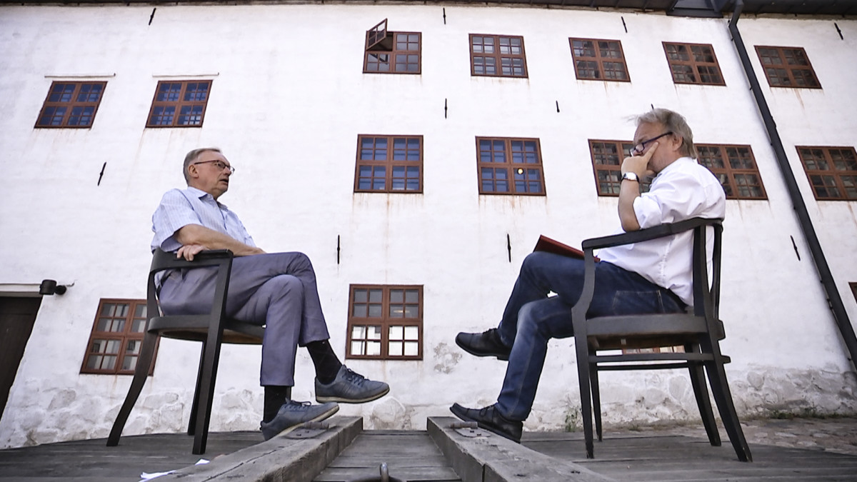 Allan Rosas ja Ari Mölsä Turun linnan pihalla 25. heinäkuuta 2019.