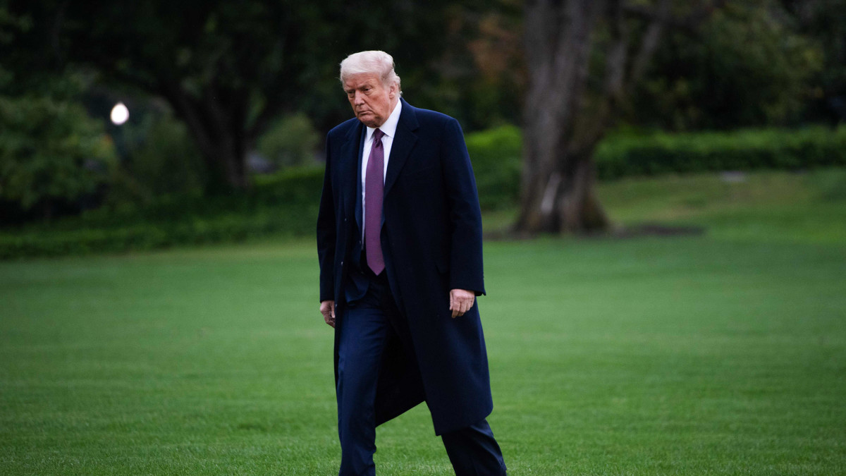 Kuvassa on Donald Trump lokakuun alussa.