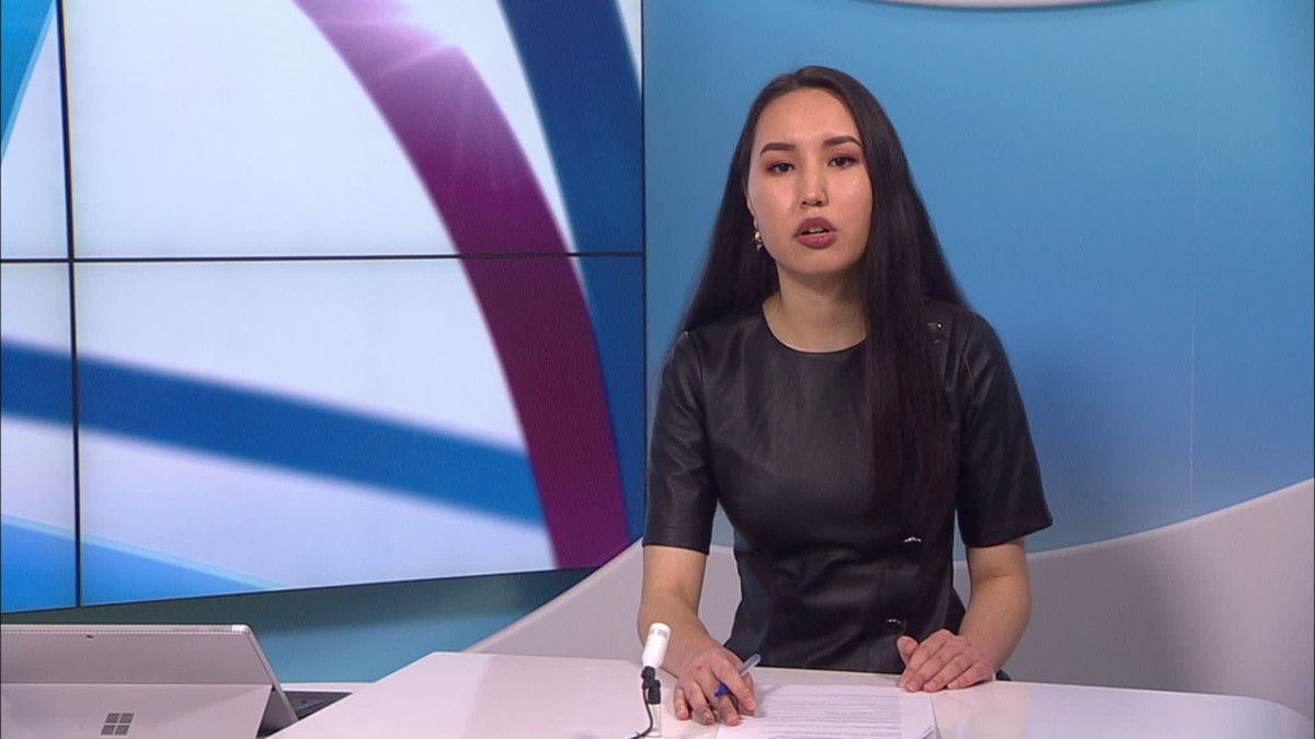 Zahra Karimy lukee persiankielisiä koronauutisia 4.12.