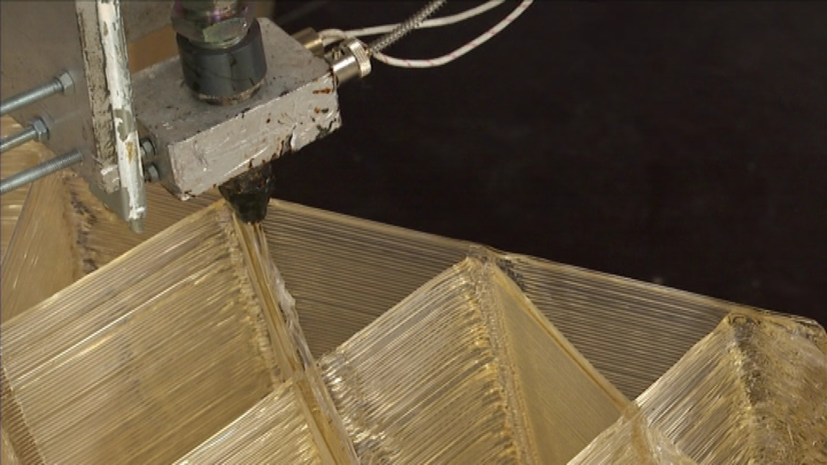 Video: 3d-tulostin printtaa taloelementtiä