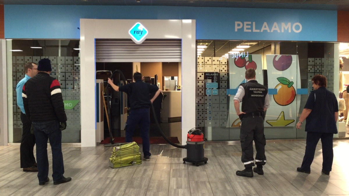 Lesbo kiusan teko pillua