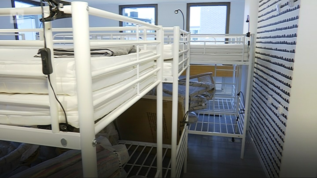 Yhteismajoitushuone Hostel Cafe Koti -hostellissa.
