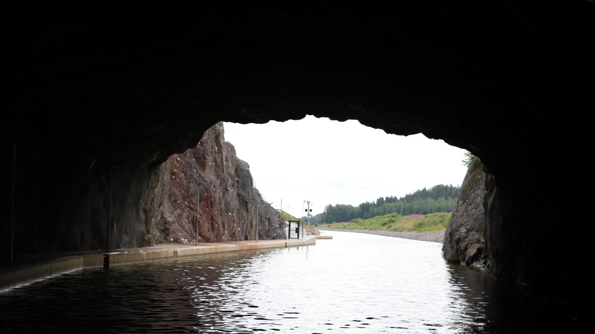 Kimolan kanavan tunnelin uloskäynti.