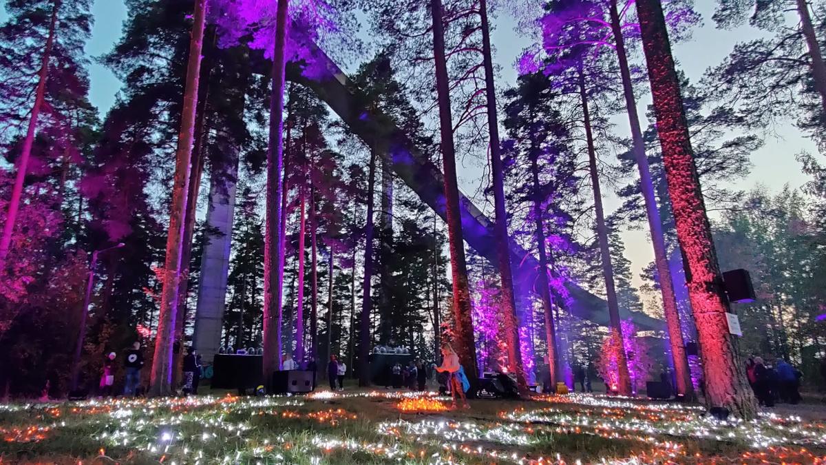 Sibelius-fantasia Hämeenlinnan hyppyrimäellä
