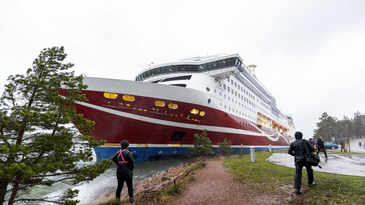 Viking Linen matkustaja-alus Viking Grace on ajanut karille Maarianhaminan edustalla Ahvenanmaalla 21. marraskuuta 2020.