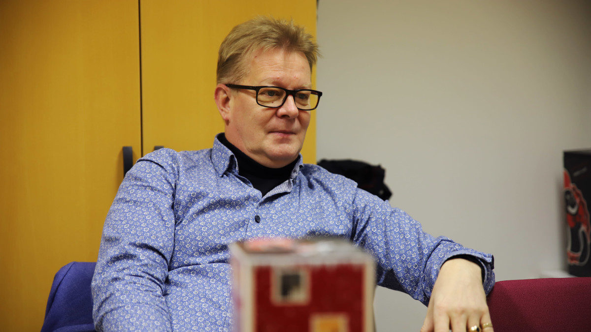 Kouvolan lakritsin lakutehtailija Timo Nisula.