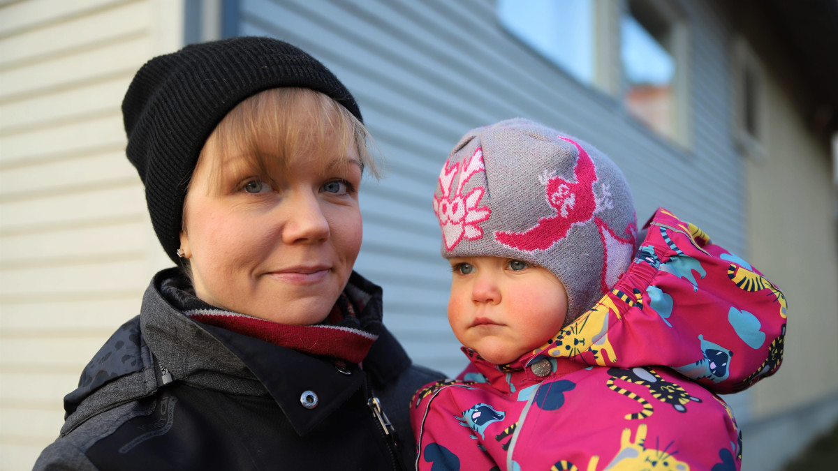 Paula ja Helmi Ahonen asuvat Vuolenkoskella