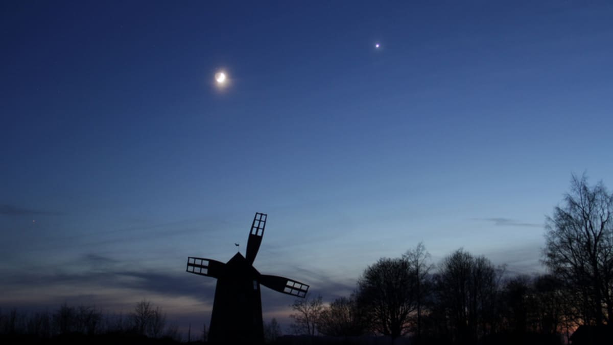 The Moon, Venus and a windmill