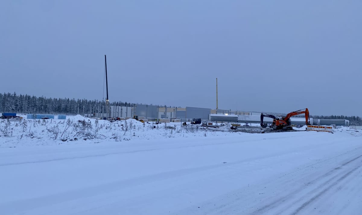 Norrhydron uuden tehtaan rakennustyömaa Ratavartijankadulla Rovaniemellä