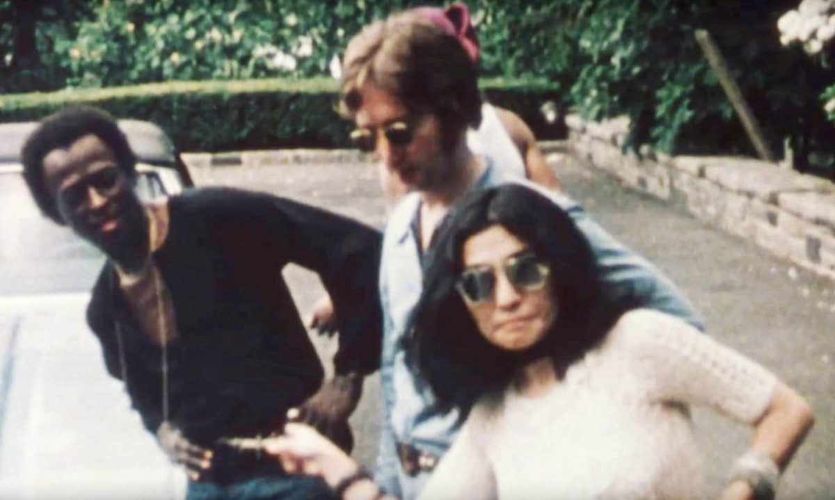 Miles Davis, John Lennon ja Yoko Ono kuvattuna lokakuussa 1971.
