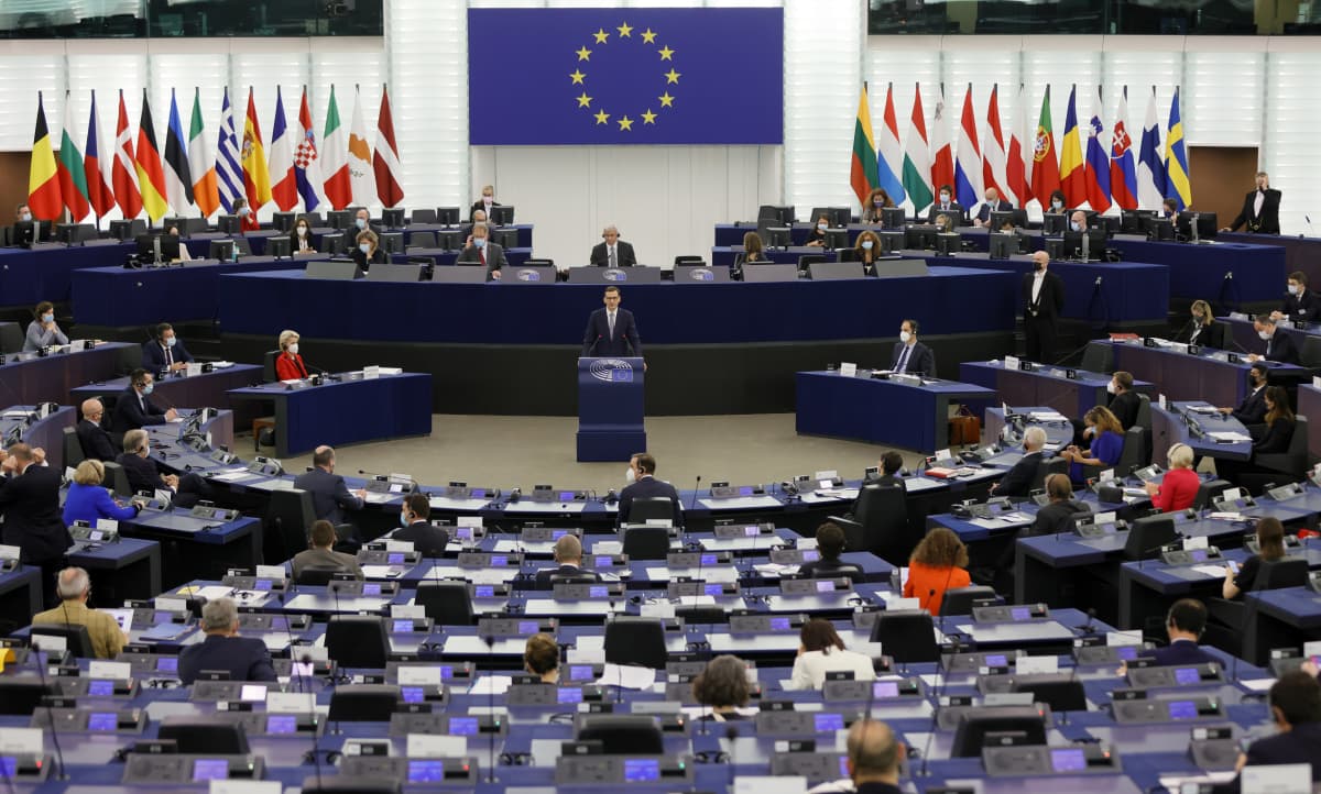 Puolan pääministeri Mateusz Morawiecki  puhui EU-parlamentille Strasbourgissa.