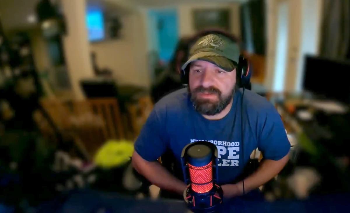 Gary Voorhis kertoo ufohavainnoistaan Ylen videohaastattelussa