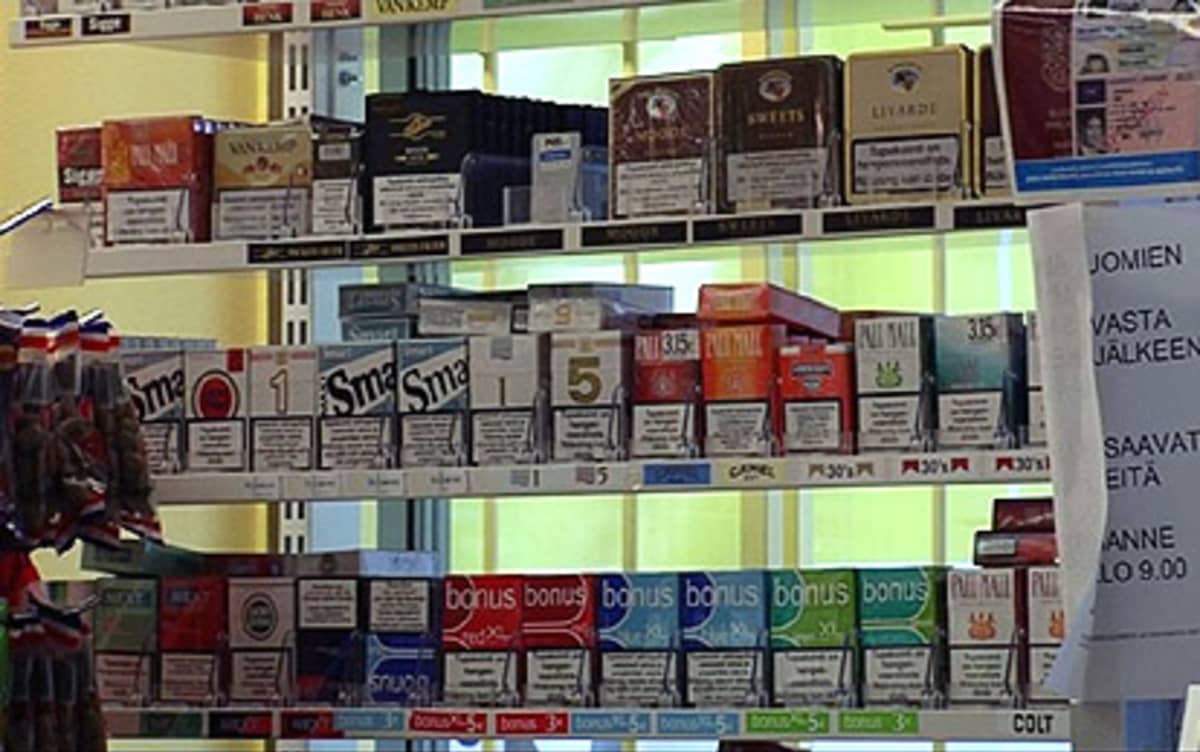 Small Shopkeepers Opposing Tighter Tobacco Laws | News | Yle Uutiset