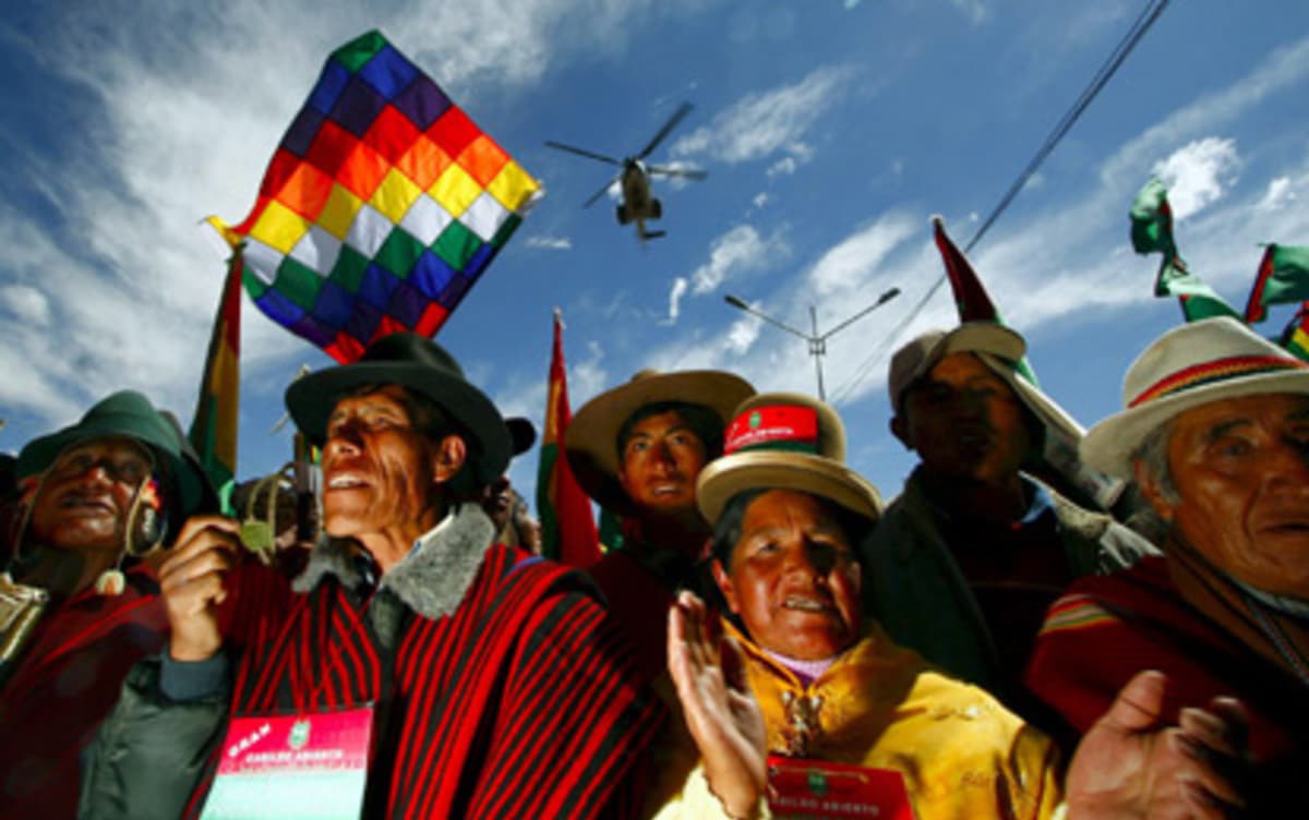 Bolivialaisia mielenosoituksessa
