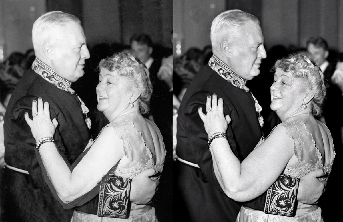 Alli Paasikivi tanssi vuonna 1953 Linnan juhlissa käsivarret paljastavassa mekossa ja hermostui nähtyään tilanteesta otetun kuvan. Hänen vaatimuksestaan kuvaa käsiteltiin niin, että käsivarsi saatiin näyttämään kapeammalta.