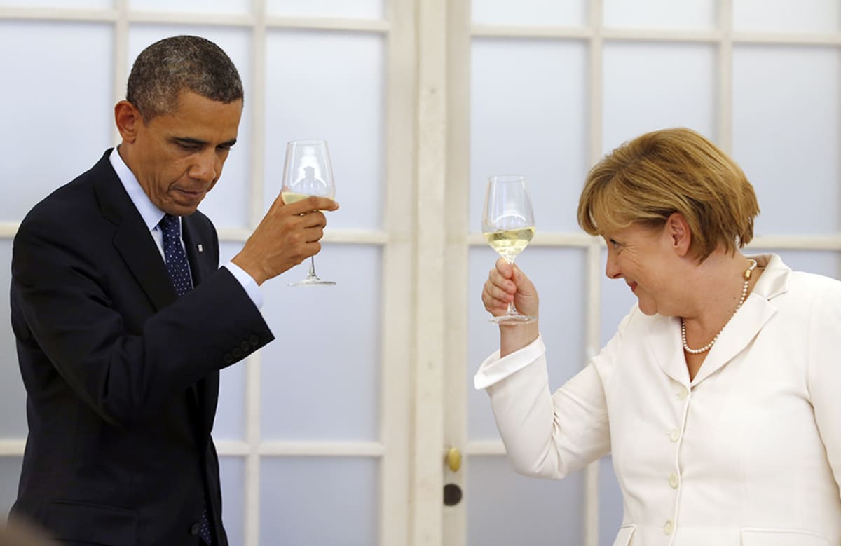 Brarack Obama ja Angela Merkel Charlottenburgin palatsissa Berliinissä heinäkuussa 2013.