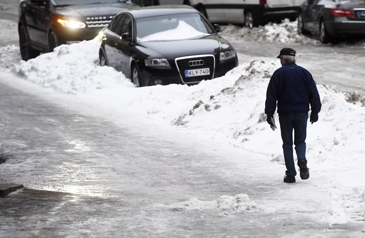 Utsjoella mitattiin talven ennätyspakkanen –39,1 astetta – Varsinais- Suomessa ja Uudellamaalla erittäin liukas jalankulkukeli