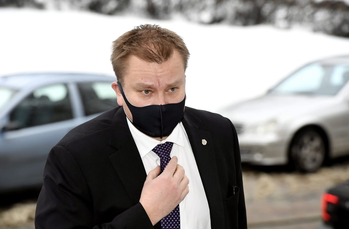 Puolustusministeri Antti Kaikkonen saapui Säätytalolle Helsingissä 22. tammikuuta.
