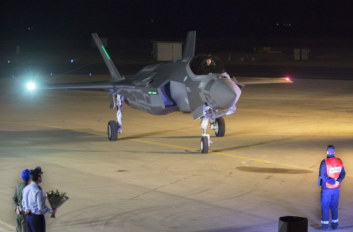 F-35 -hävittäjä Nevatimin lentotukikohdassa Israelissa
