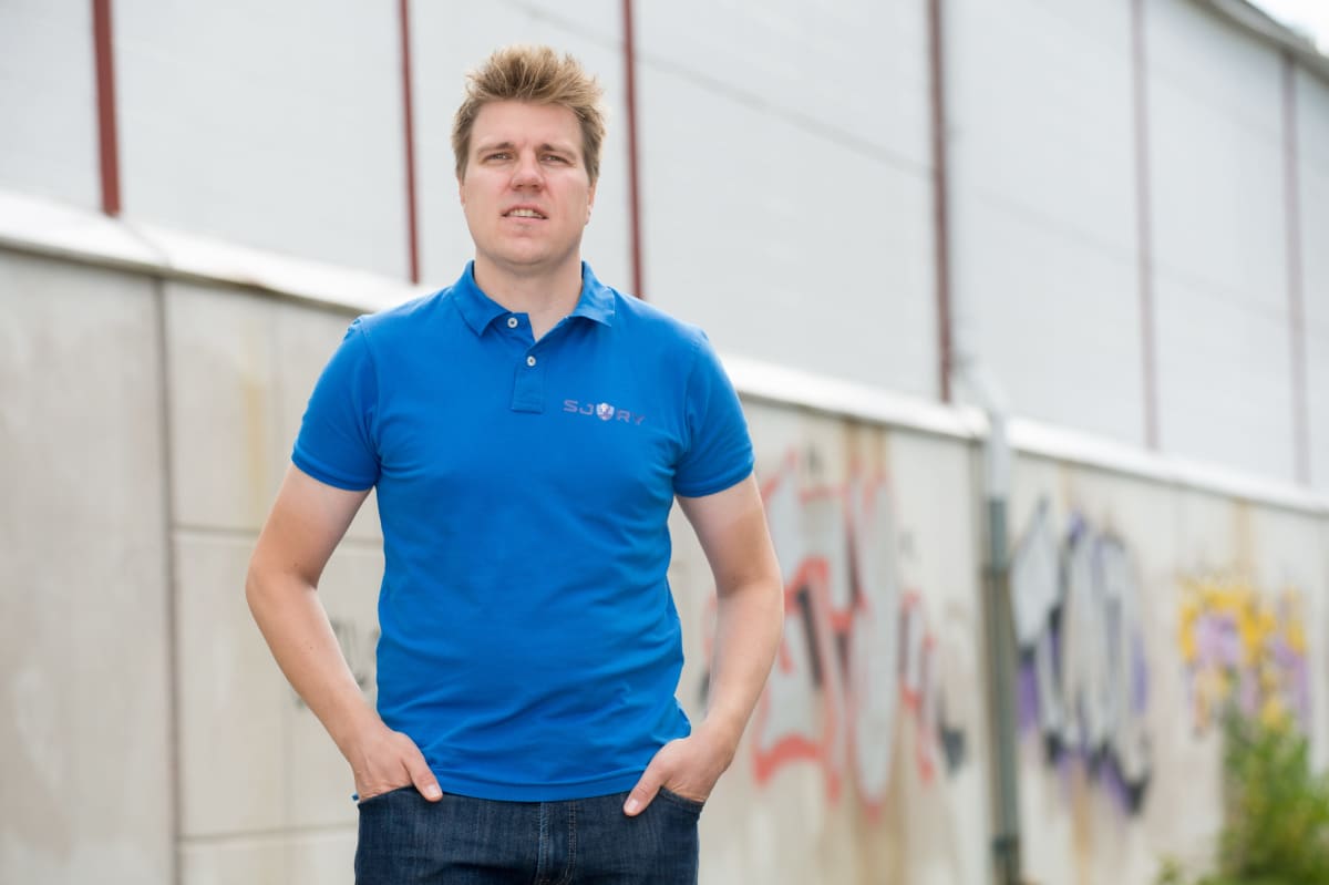 Teemu Ramstedt on SJRY:n puheenjohtaja.