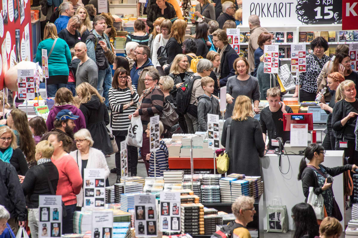 Tyypillinen myyntipiste Helsingin kirjamessuilla maksaa yli 3 000 euroa –  pienelle kustantamolle 
