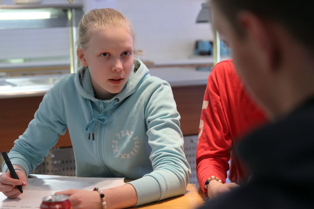 Savonlinnalainen Venla Huoman osallistui hiihtolomariparille.