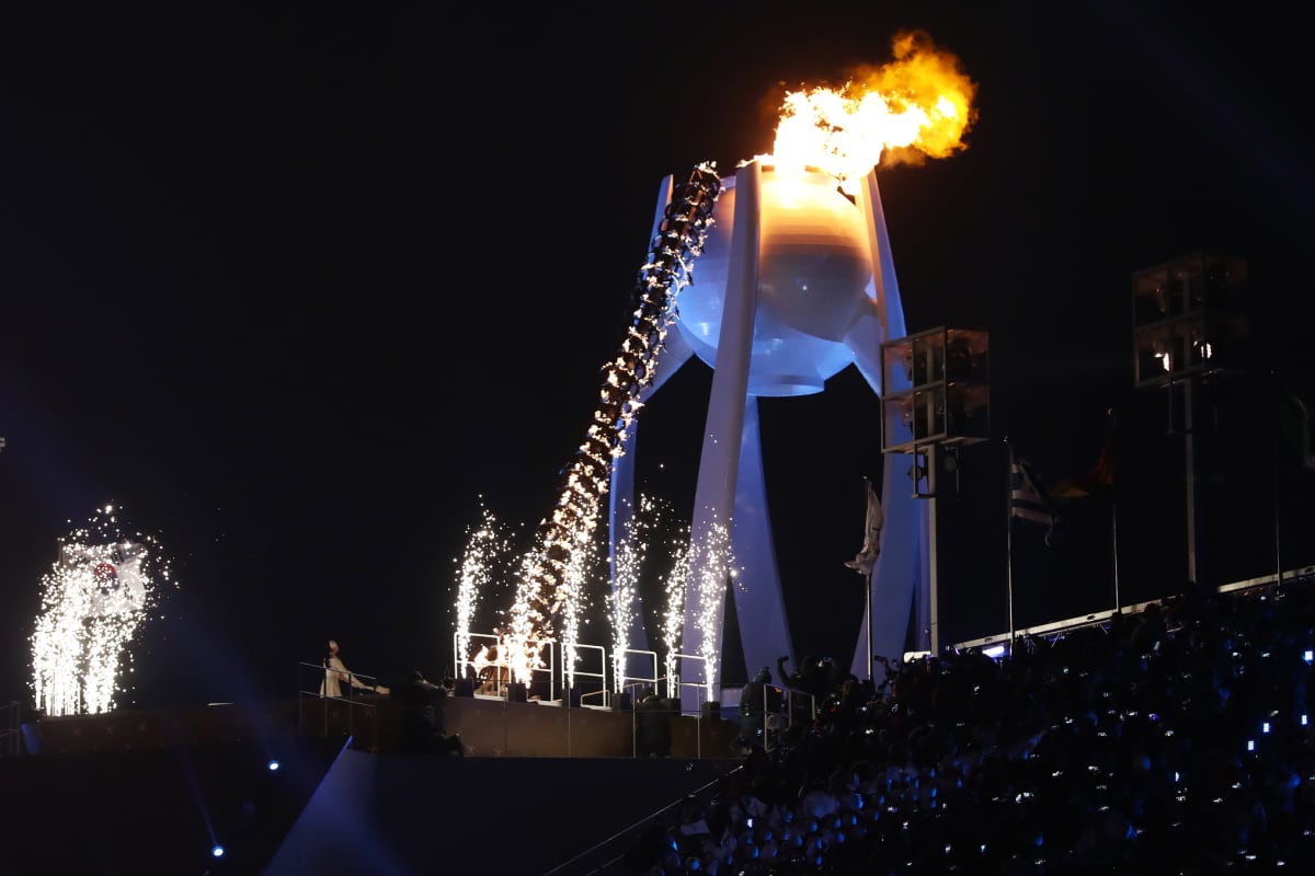 Katso Pyeongchangin avajaisten huippuhetket – erikoisia asuja, esityksiä ja  historiallisia tekoja | Yle Urheilu