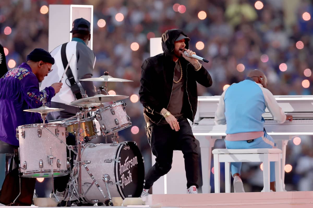 Eminem esiintyi Super Bowlissa.