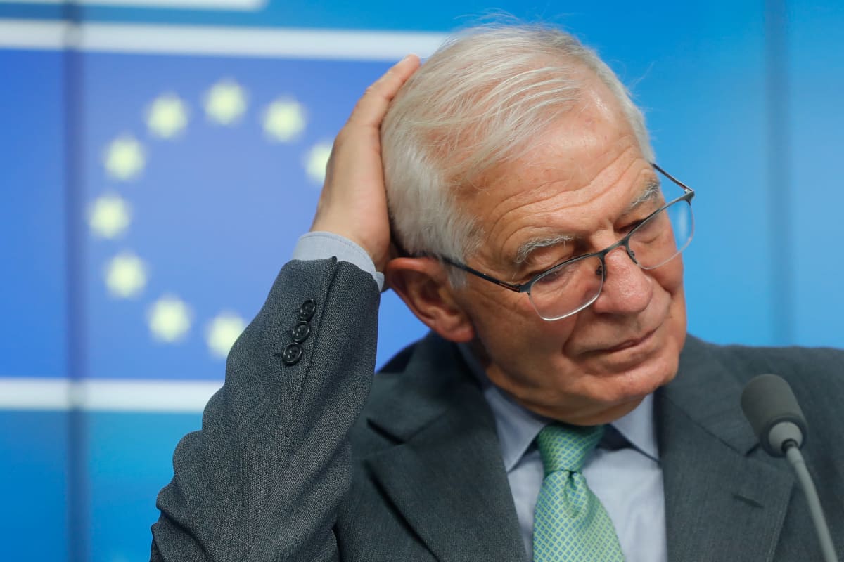 Josep Borrell EU-kokouksen lehdistötilaisuudessa.