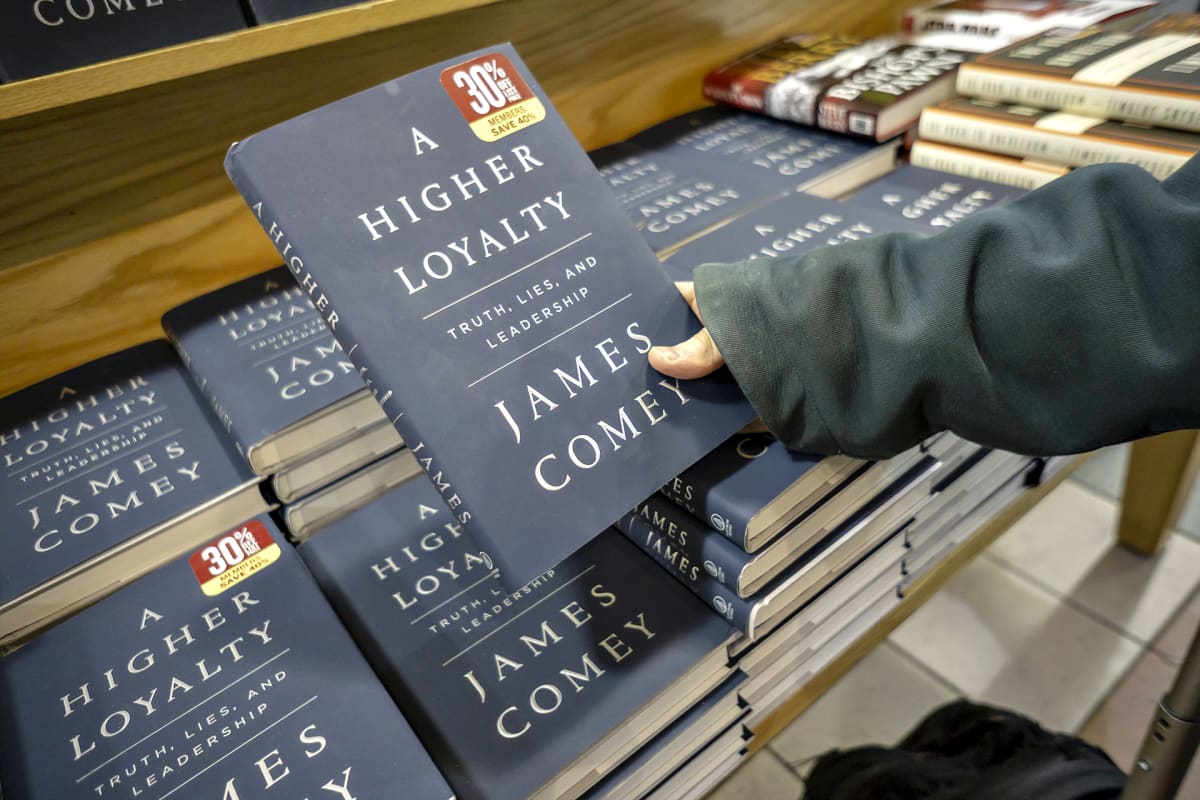 James Comeyn kirja A Higher Loyalty.