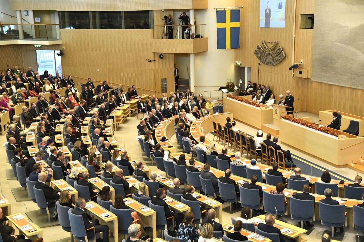 kuningas avasi Ruotsin valtiopäivien istuntokauden