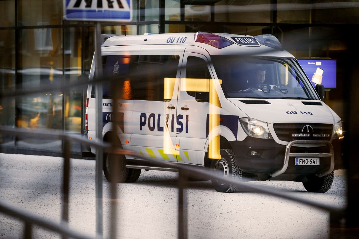 Poliisiauto Oulussa.