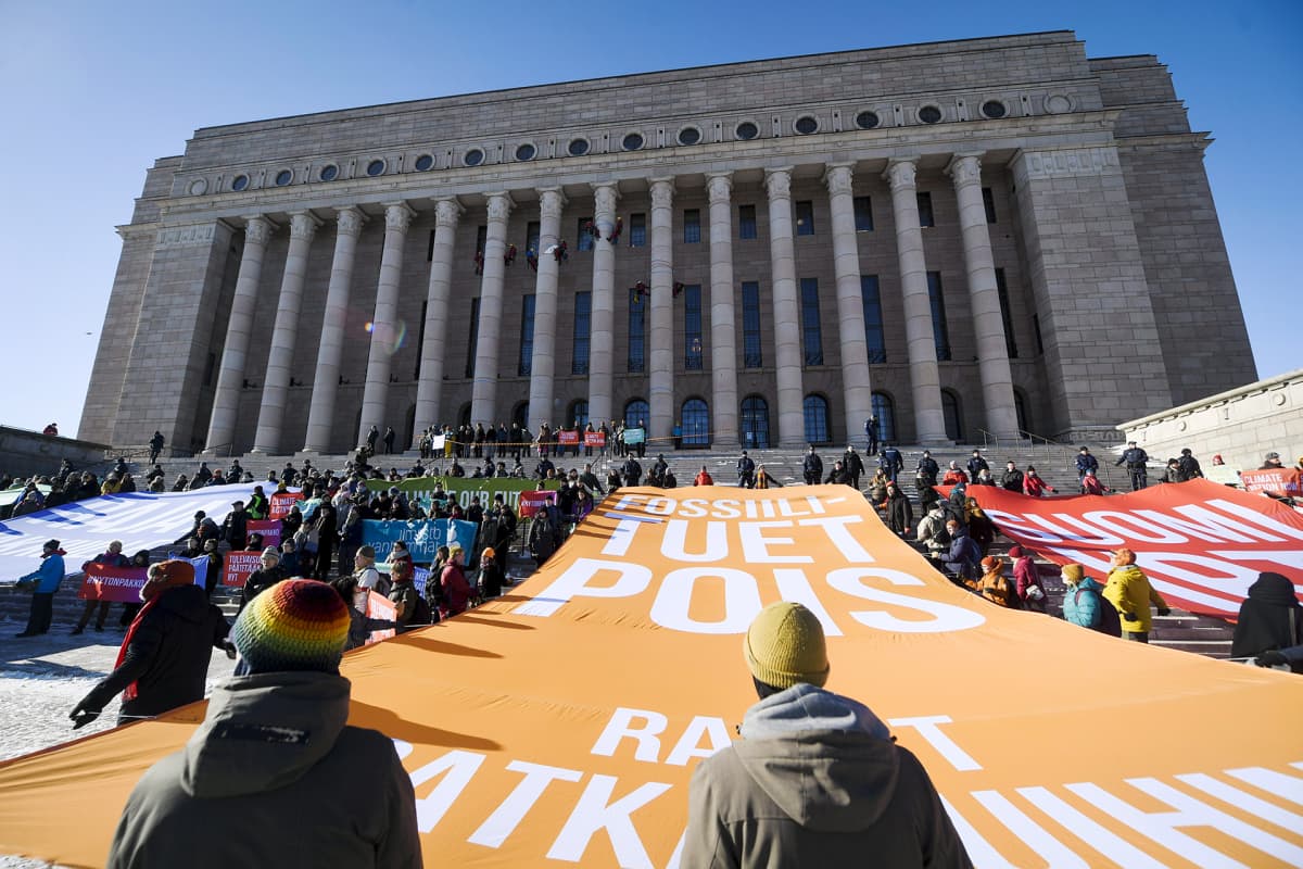 KAKS: Perusoikeudet toteutuvat useimpien mielestä jokseenkin riittävästi |  Yle Uutiset