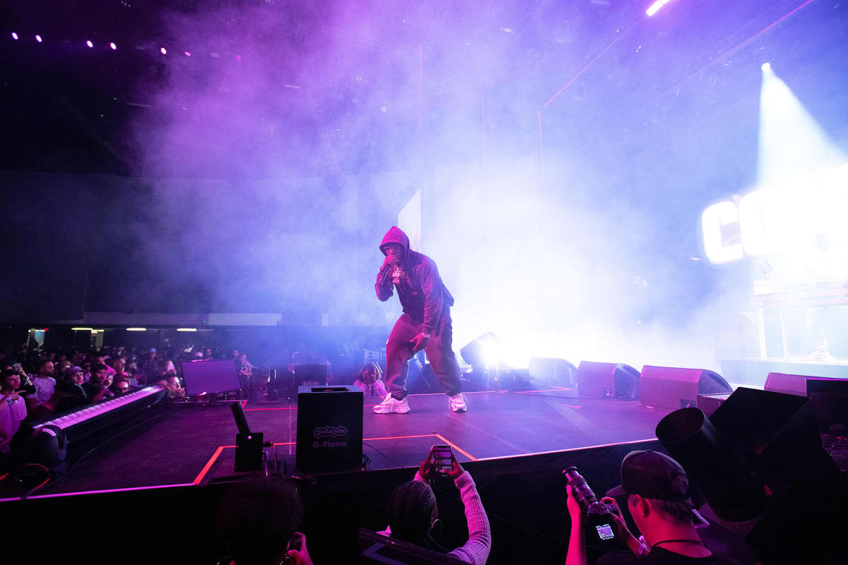 Pop Smoke esiintymässä Los Angelesissa joulukuussa 2019.