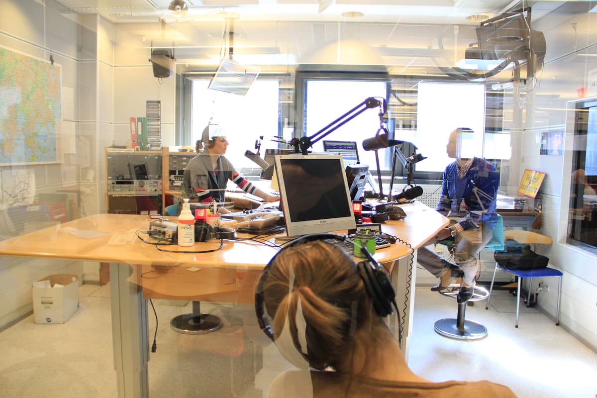 Ylen Radio Vegan studio.