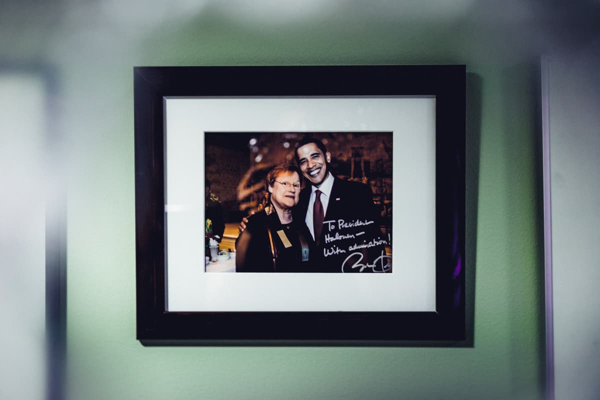Valokuva kuvasta, jossa Halonen on Barack Obaman kanssa.