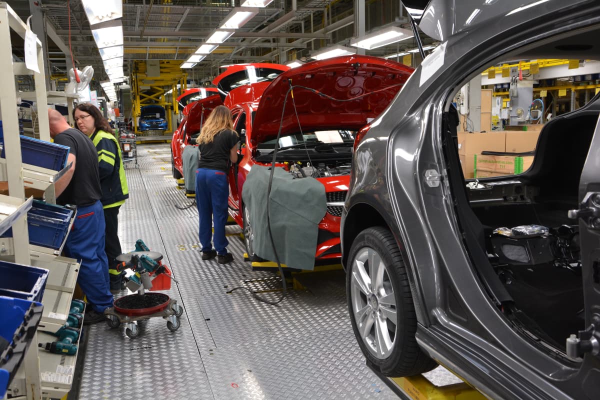 Akkutekniikasta Lisavirtaa Autotehtaalle Valmet Automotive Avasi Suunnittelutoimiston Turkuun Yle Uutiset Yle Fi
