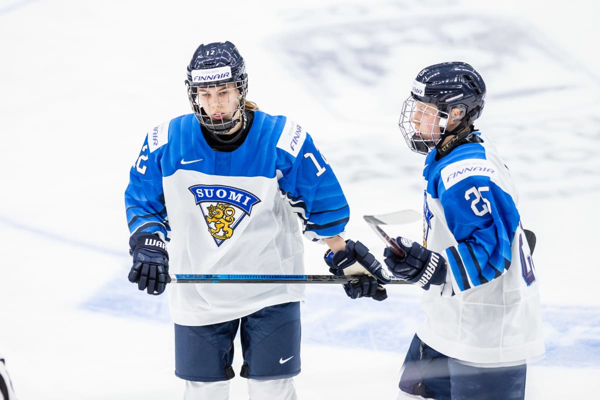 Suomen naisten jääkiekkomaajoukkue kohtaa Mikkelin jäähallilla Venäjän |  Yle Uutiset