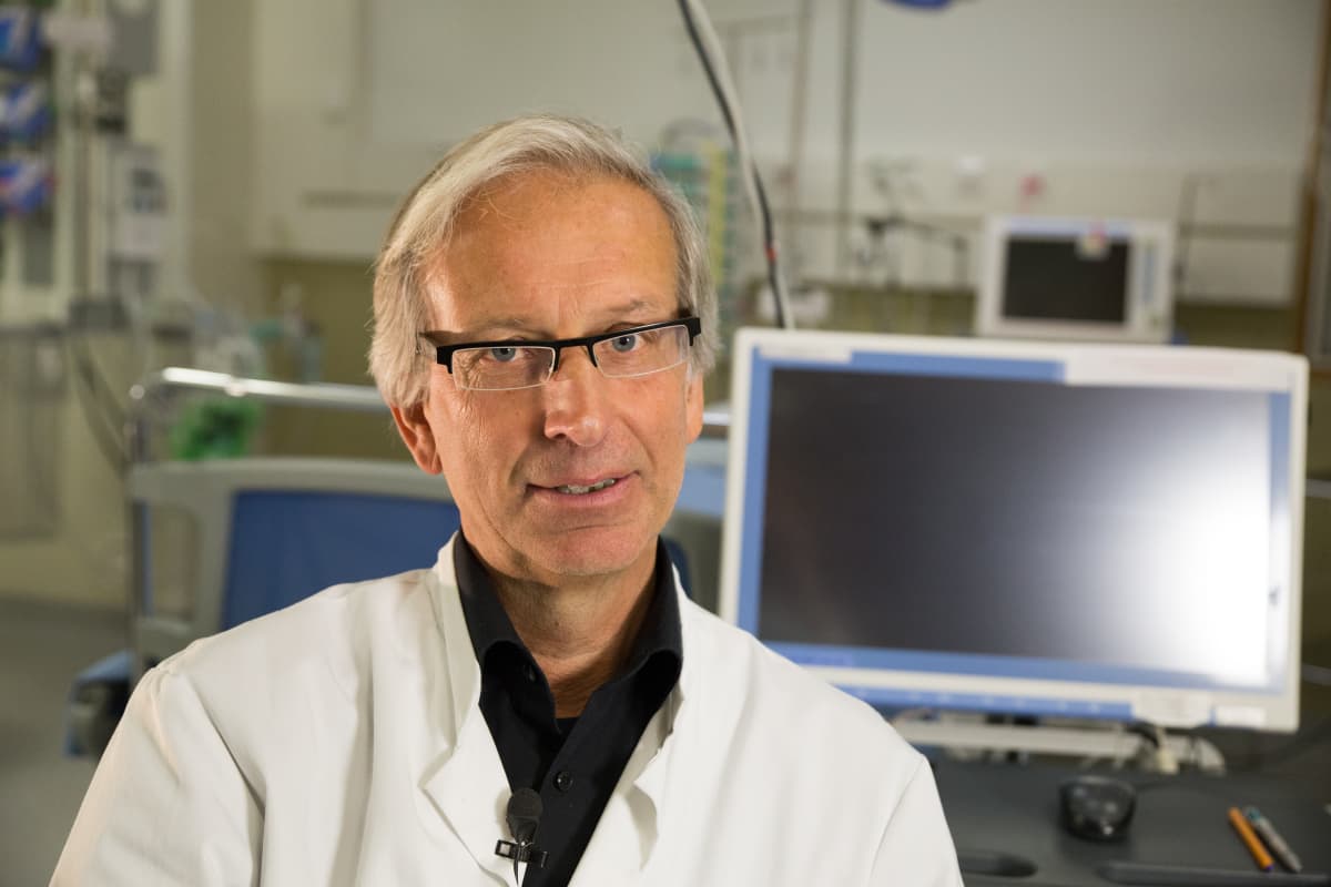 Mika Valtonen on Ylilääkäri TYKS.