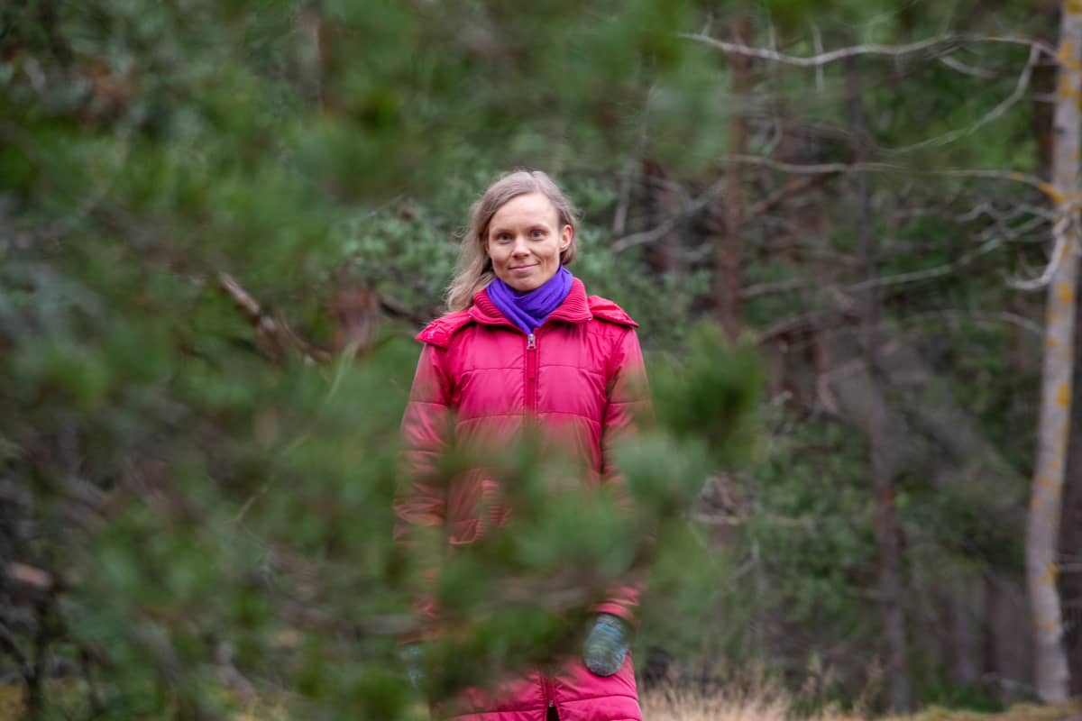 Suomalainen kirjailija ja Finlandian-palkinto voittaja Anni Kytömäki.