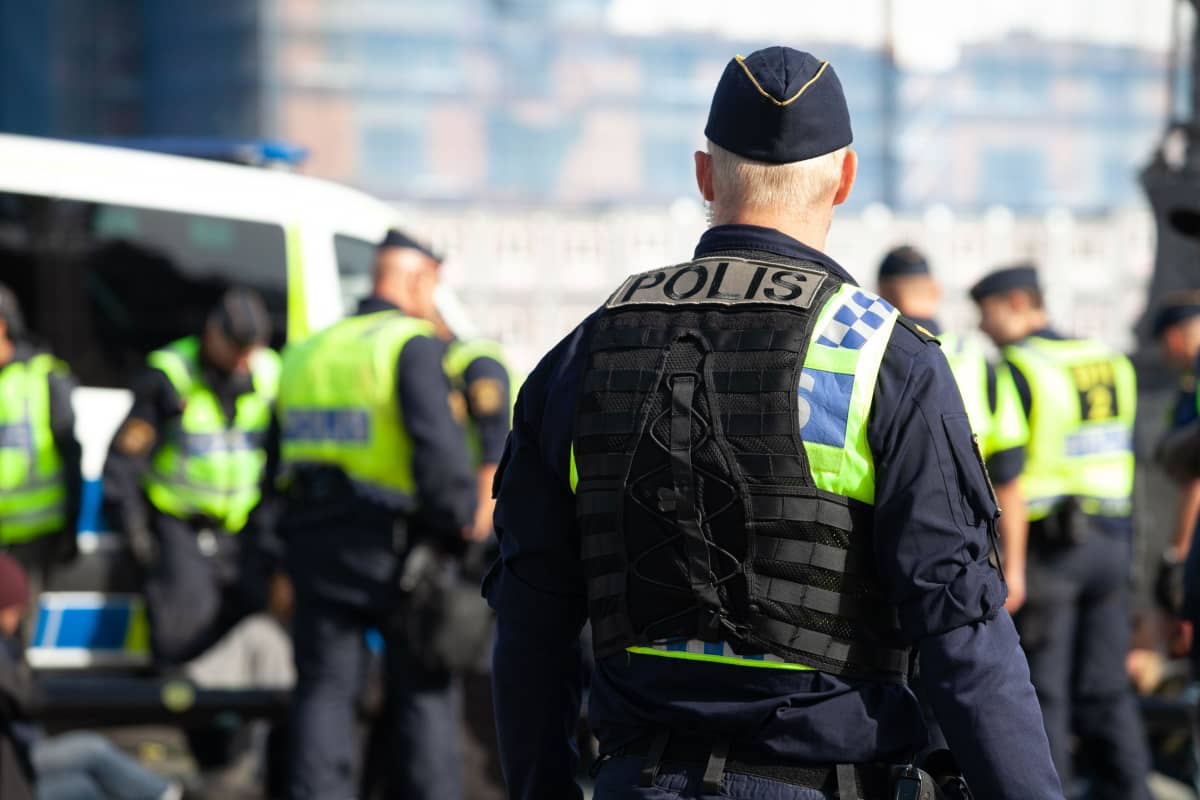 Ruotsalainen poliisi Tukholmassa.